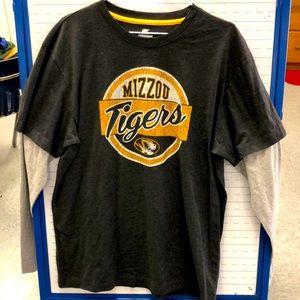 Men’s long sleeved t shirt